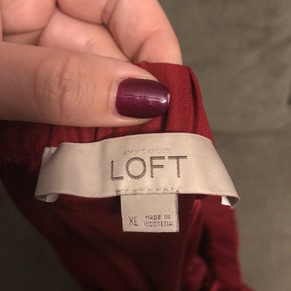 Loft Blouse: Red Off-the-shoulder 🌹 - Picture 4 of 6